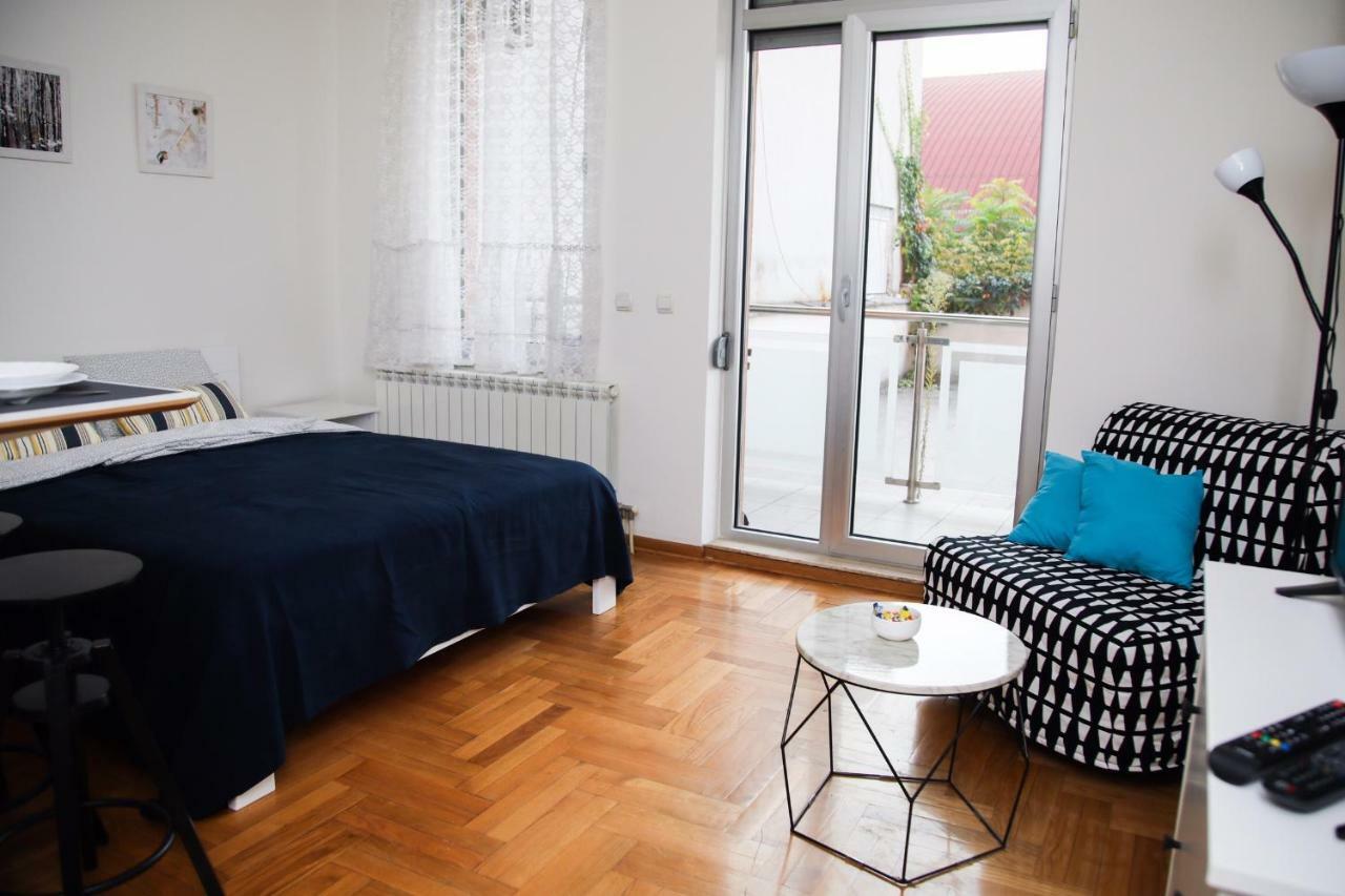 Mikele Appartement Belgrado Buitenkant foto